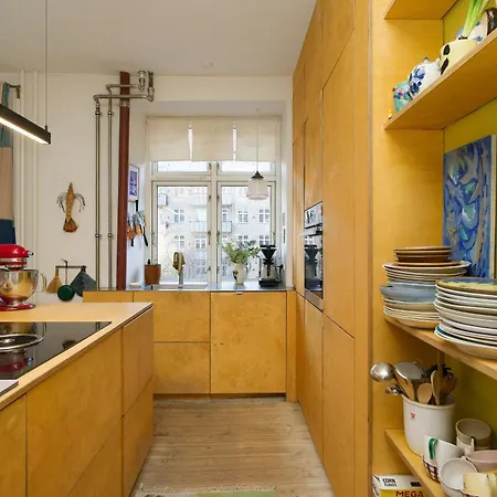 Art-filled Flat With Courtyard Oasis In Norrebro Κοπεγχάγη