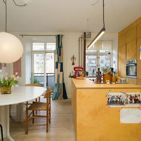 Διαμέρισμα Art-filled Flat With Courtyard Oasis In Norrebro