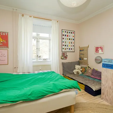 Διαμέρισμα Art-filled Flat With Courtyard Oasis In Norrebro